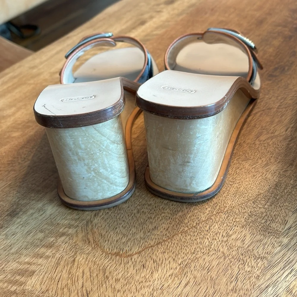 Coach honey wedge size 8 and matching cross-body purse combo - Picture 6 of 12